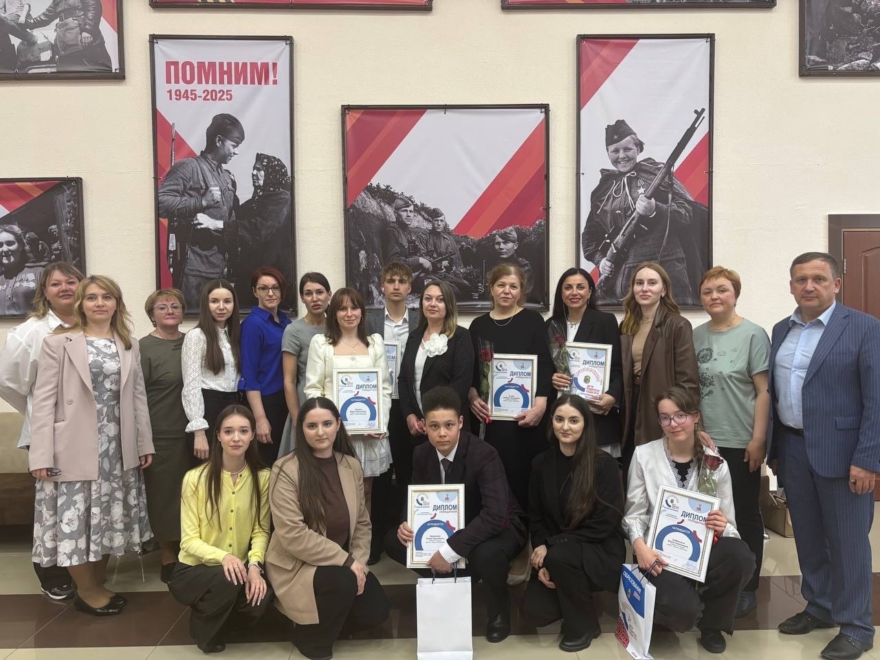Завершился шестой городской фестиваль &amp;quot;Образование 2025&amp;quot;, и мы гордимся тем, что учащиеся и педагоги МАОУ г. Нягани &amp;quot;ОСШ 3&amp;quot; стали обладателями наград в нескольких номинациях!.